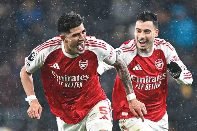 (VIDEO) Gol de Hincapié en el empate del Arsenal ante Wolverhampton